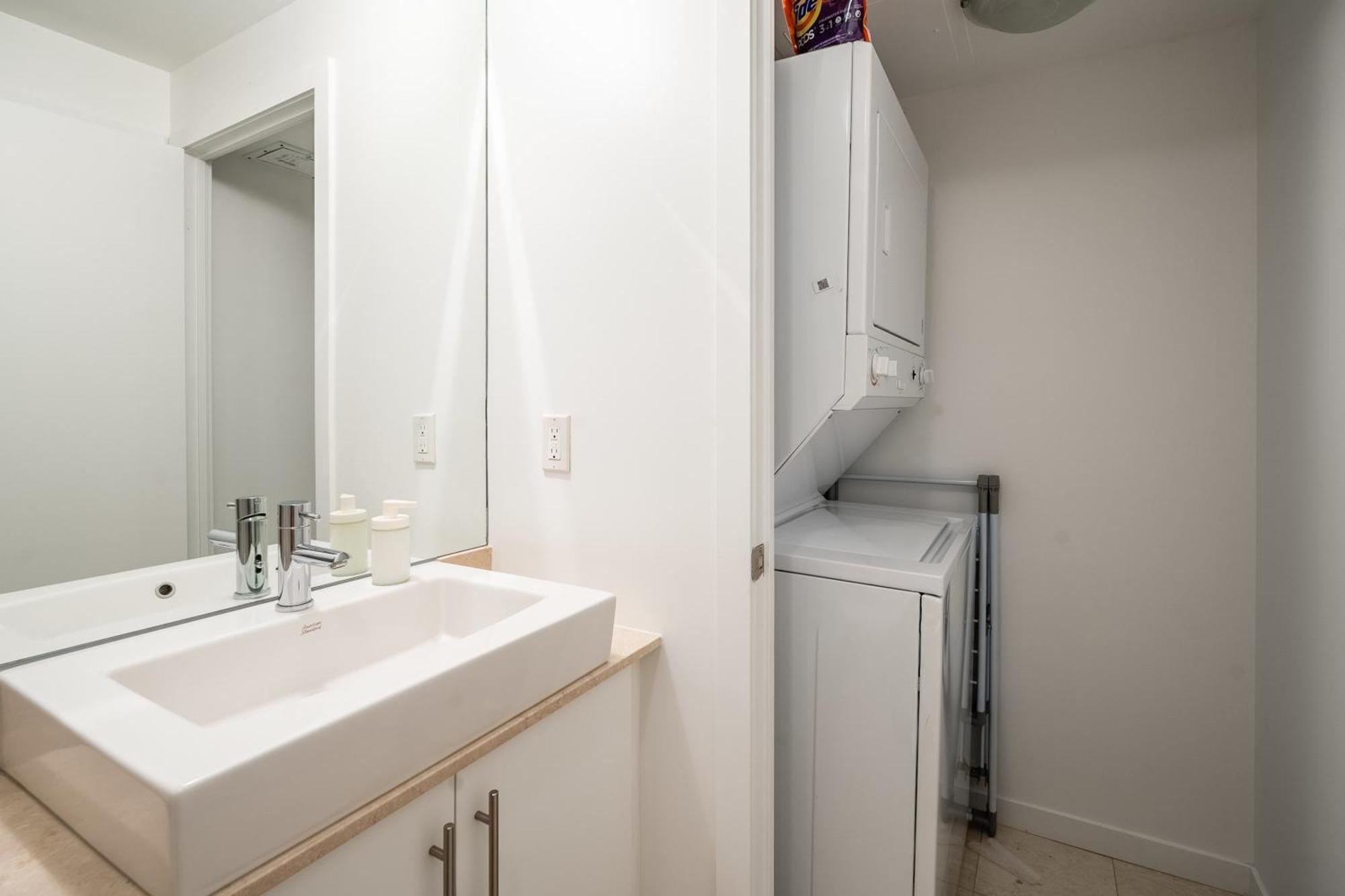 1Br Luxury Condo - Downtown Toronto Bagian luar foto