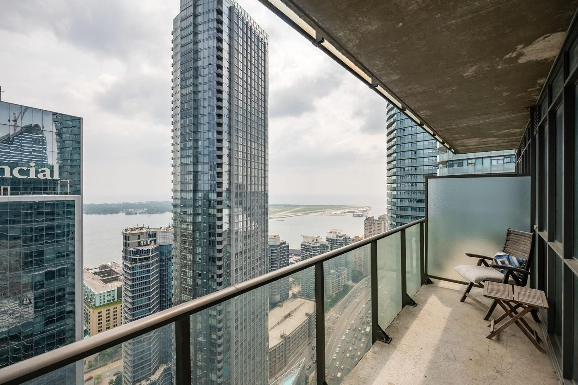 1Br Luxury Condo - Downtown Toronto Bagian luar foto